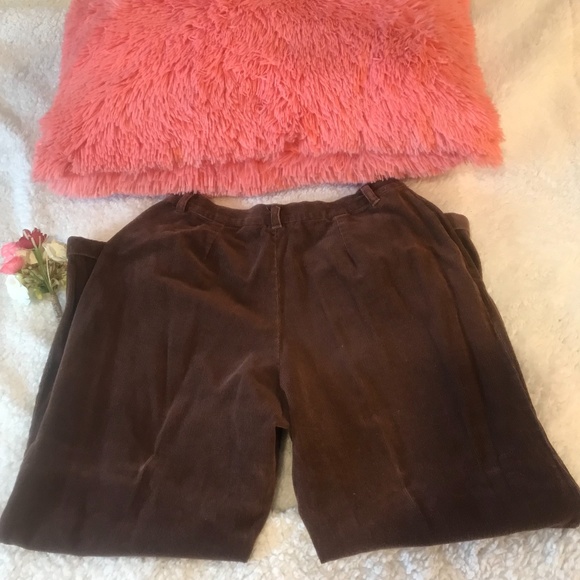 907 Company Corduroy Capri with cuffed ankle - Picture 2 of 6